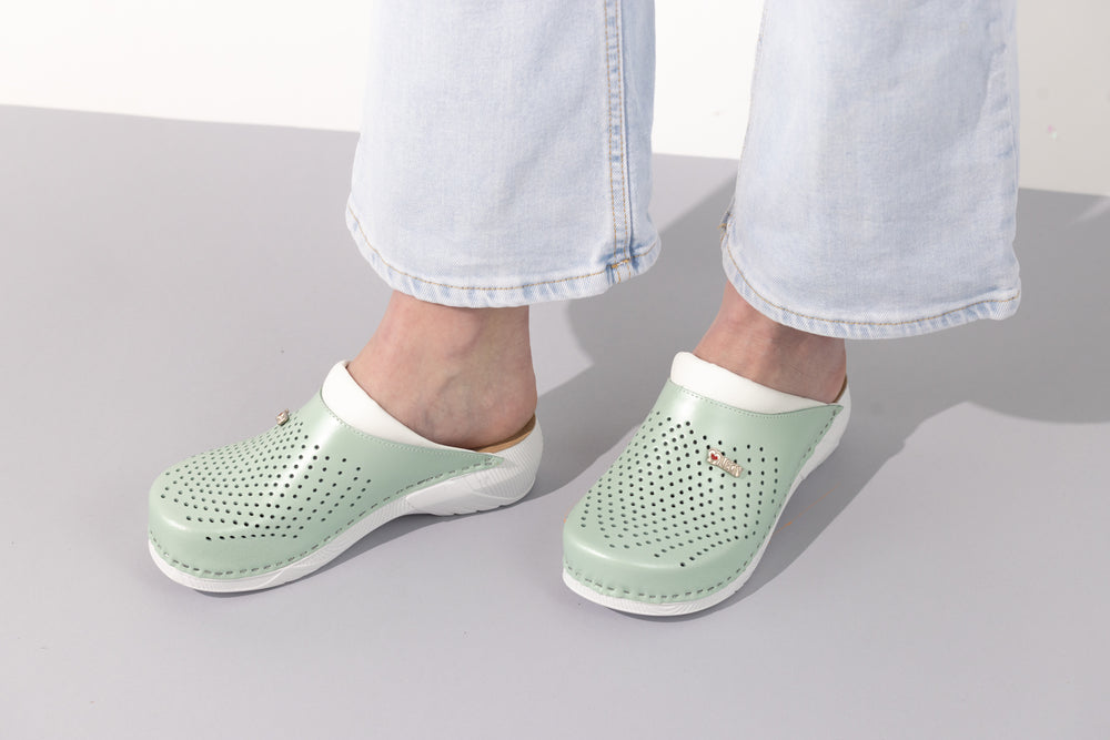 Pandora III by LEON- Women’s Leather Clogs- Gel Insole & Perforated Leather for Breathability - Leon Footwear 