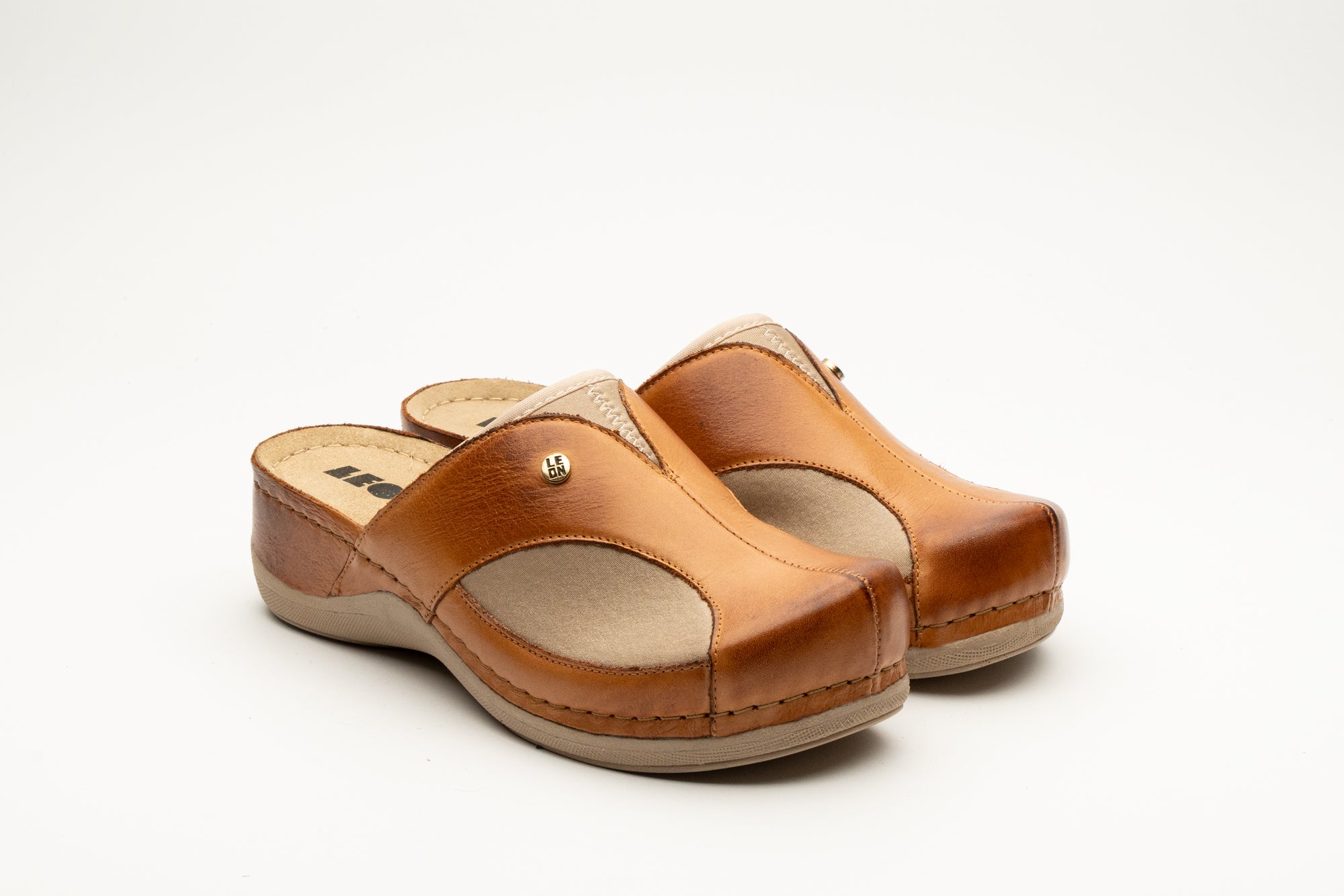 Aria I by LEON- Women’s Orthopedic Leather Clog- Twin Elastic Side Panels for Bunion Relief - Leon Footwear 