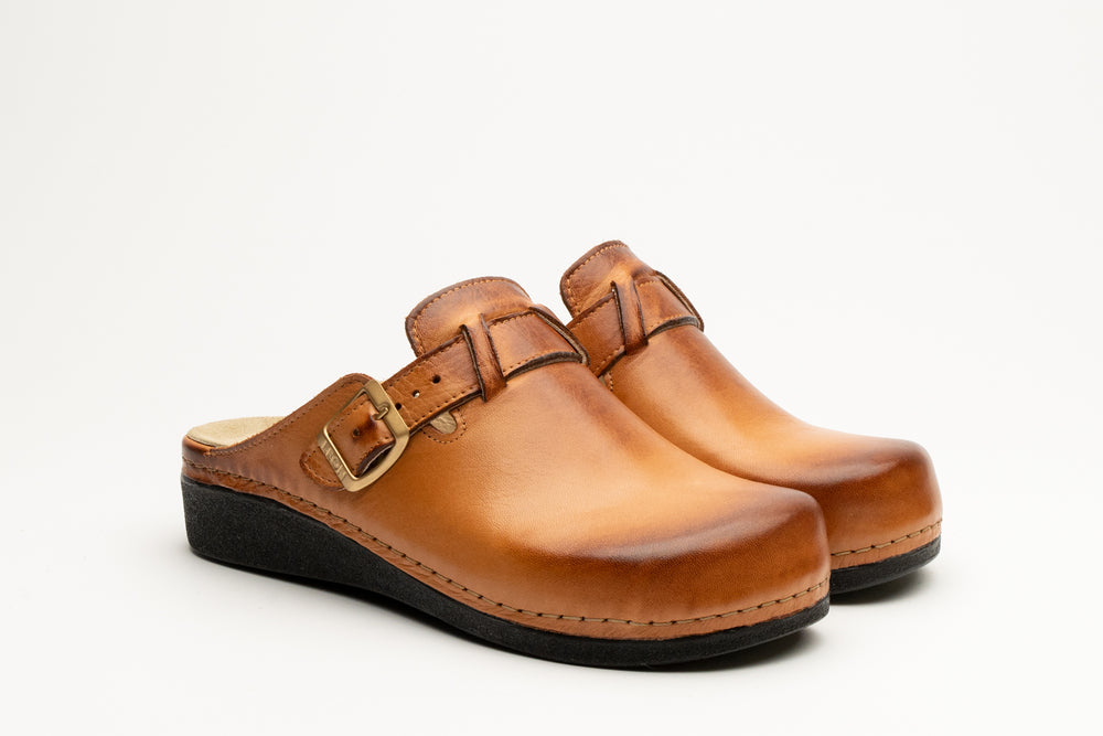 Nora I by LEON – Women’s Leather Clog- Removable Gel Insole & Adjustable Buckle - Leon Footwear 
